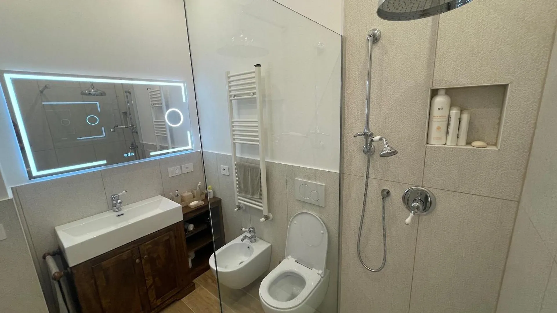 Residence Le Colonnine Rimini Apartment